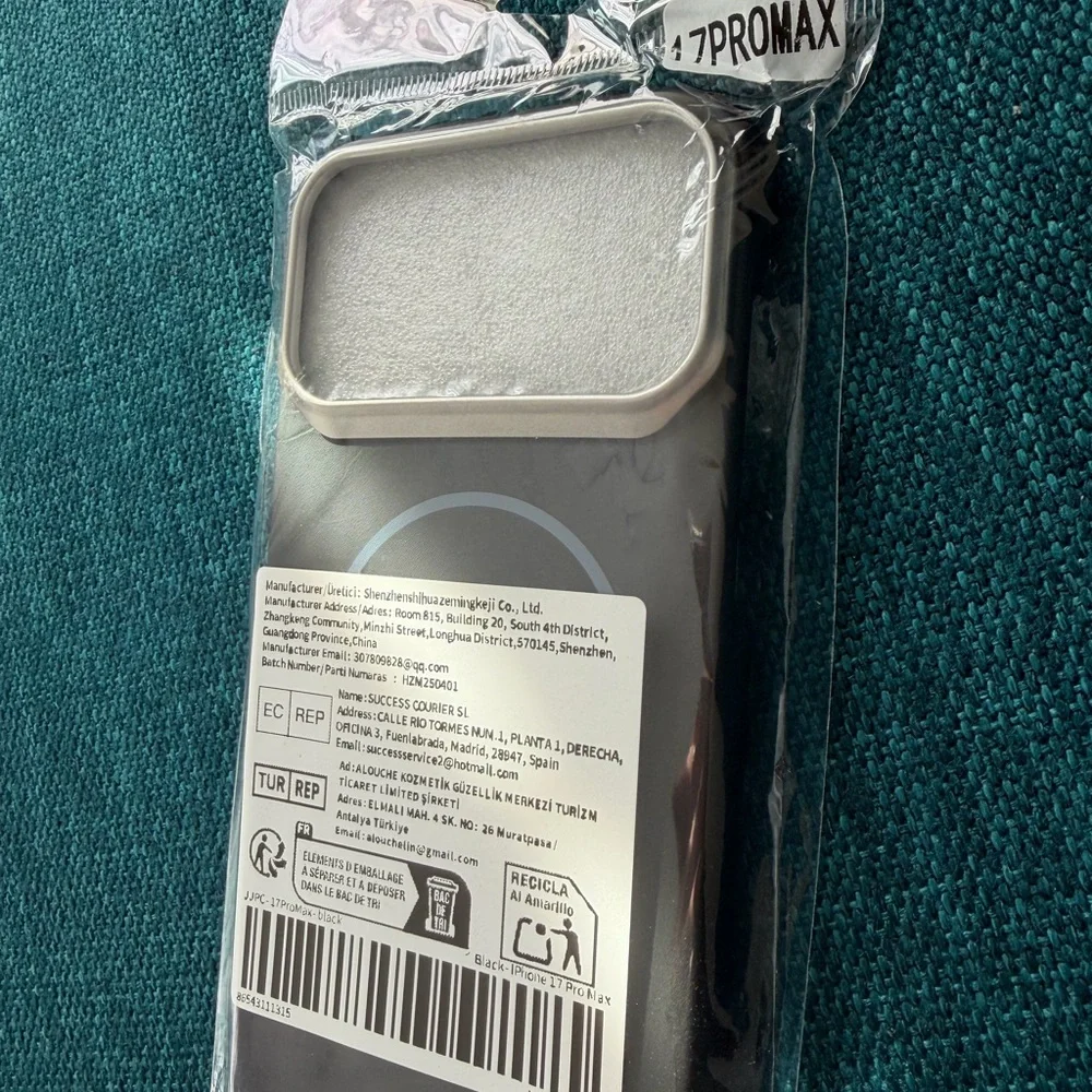 iPhone BUNDLE 17 PRO MAX Accessory bundle - Picture 7 of 10